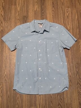 The North Face Men's Medium Short Sleeve Button Down Shirt Light Blue Tree Print